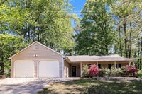 Building Photo - 1495 Chaseway Cir