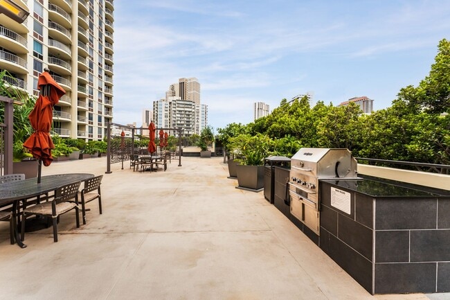 Building Photo - Newly Renovated. Ocean & Marina Views. Assigned Parking.