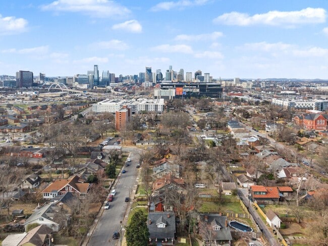 Building Photo - Rare historic East Nashville bungalow for rent; 4 Beds 3 Baths, 1,806 SqFt, fenced yard