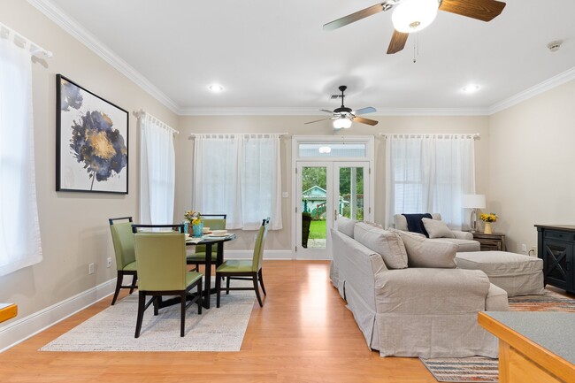 Dining Area open floor plan - 21414 Mary St