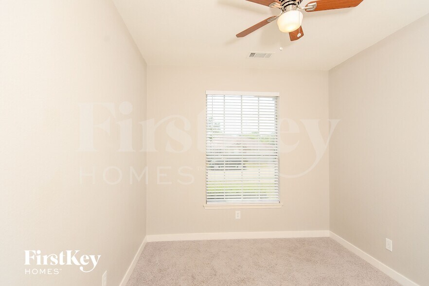 Building Photo - 1012 Windymeadow Ln