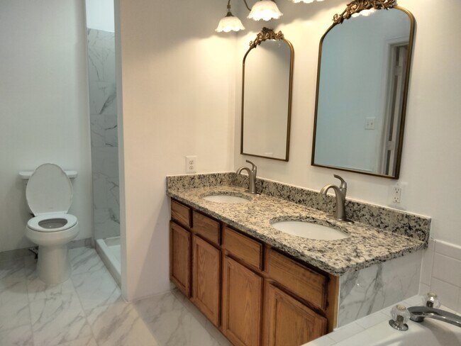 Building Photo - 45580 Grand Central Sq