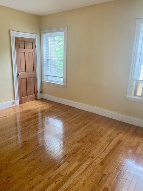 Building Photo - 46 Aspinwall Ave