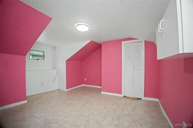 Building Photo - 485 Porter Ave