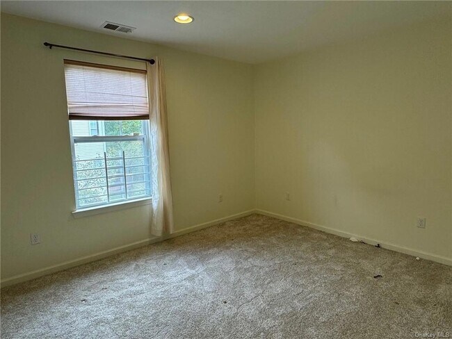 Building Photo - 24 Cobblestone Ln