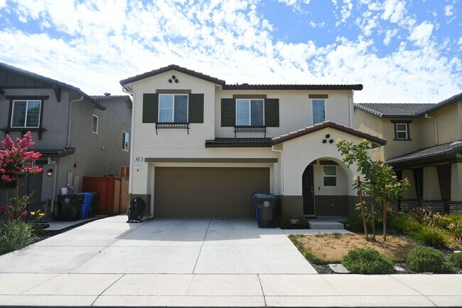 Primary Photo - Resident Benefit Package Property