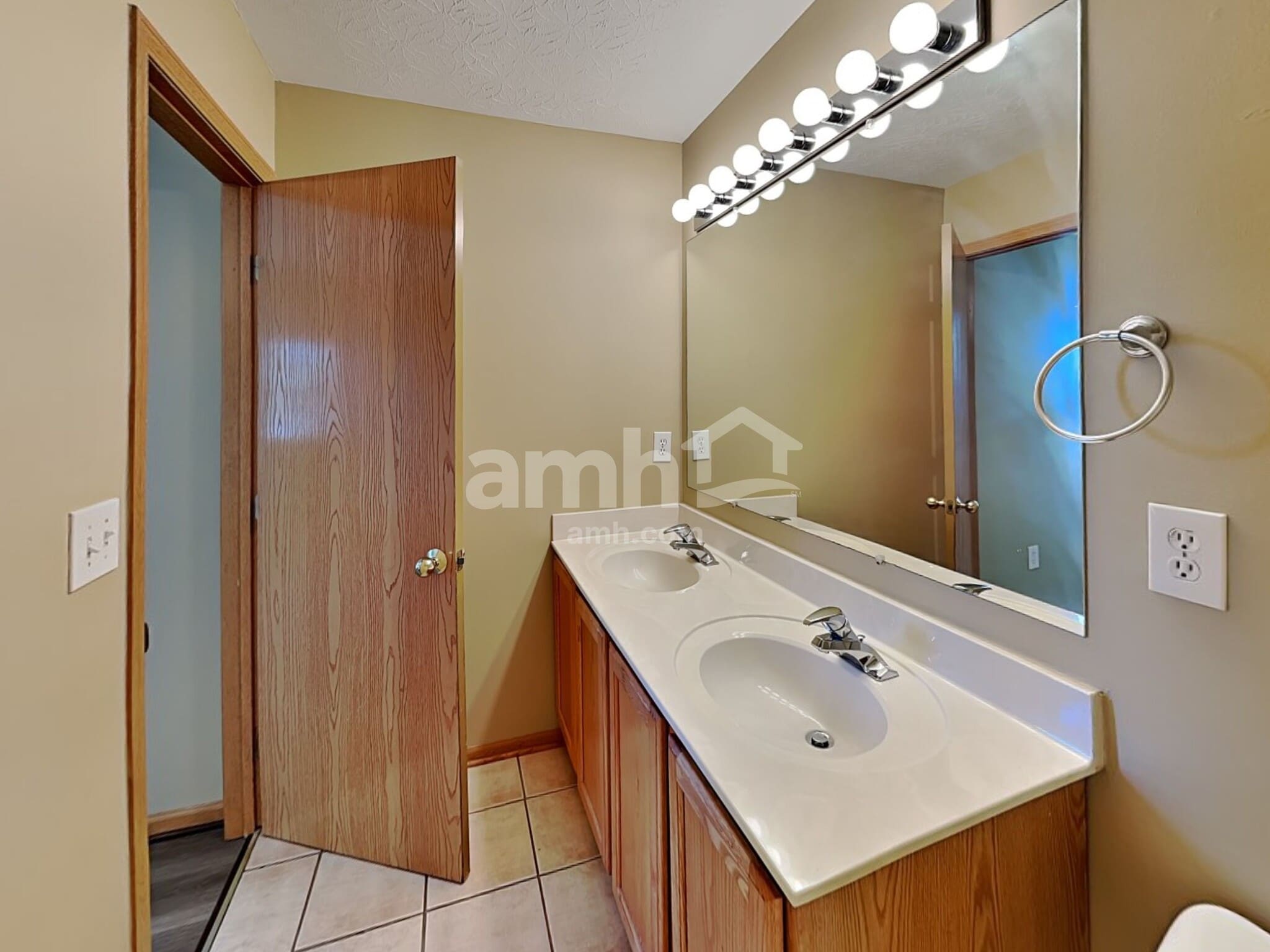 Building Photo - 2565 Allegro Ln