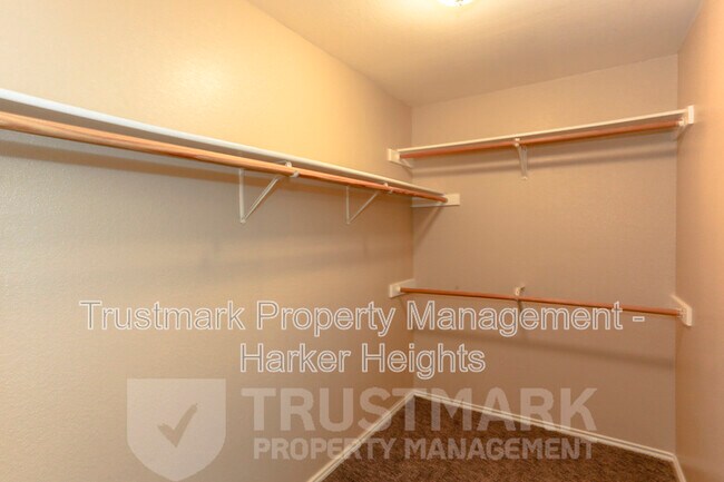 Building Photo - 5304 Vail Dr