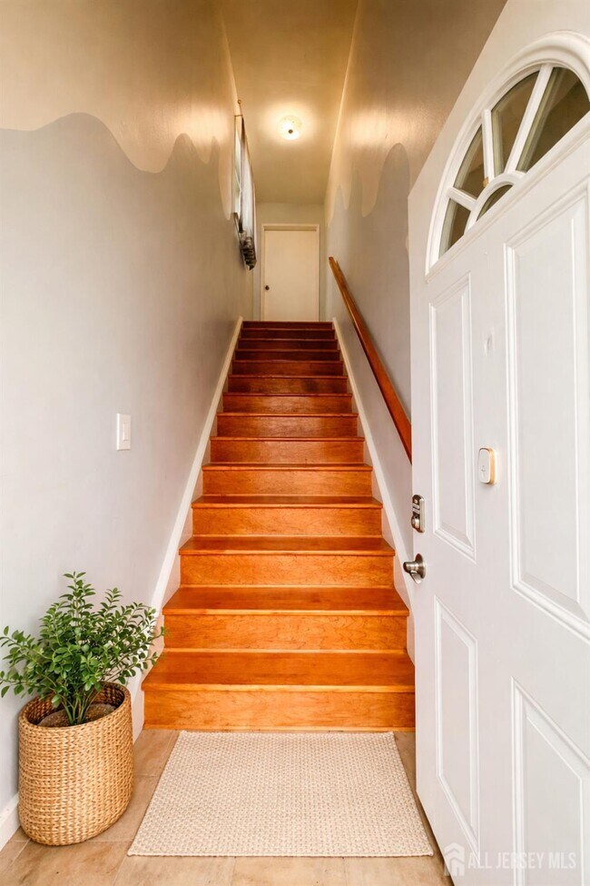 Building Photo - 20 Lake Ave