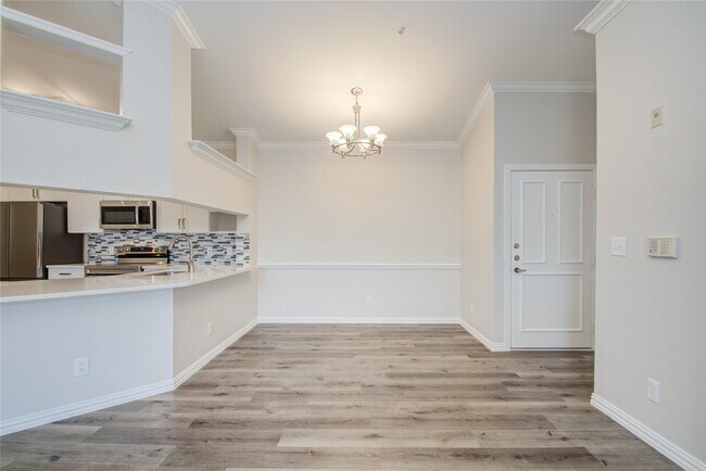 Building Photo - 2111 Welch St