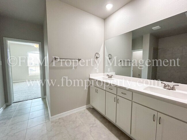 Building Photo - 1773 Ethereal Ln