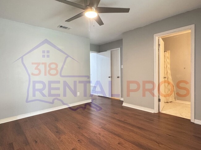 Building Photo - 2 Bed, 2 Bath Townhouse in Ruston!