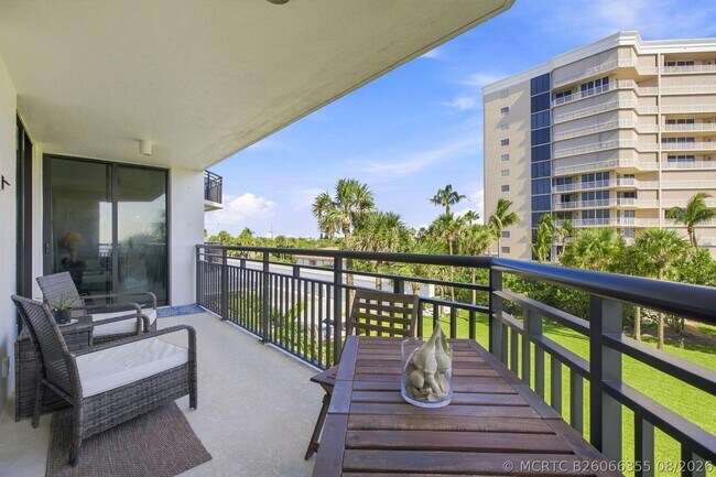Building Photo - 2800 N Hwy A1A