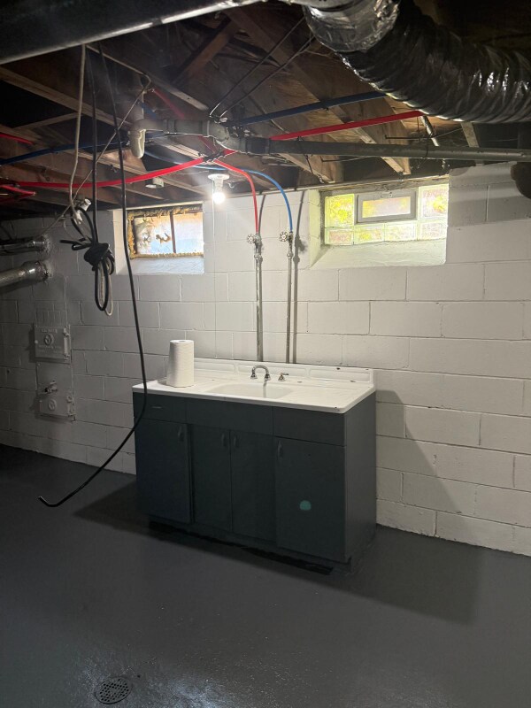 Building Photo - 11350 Stockwell St