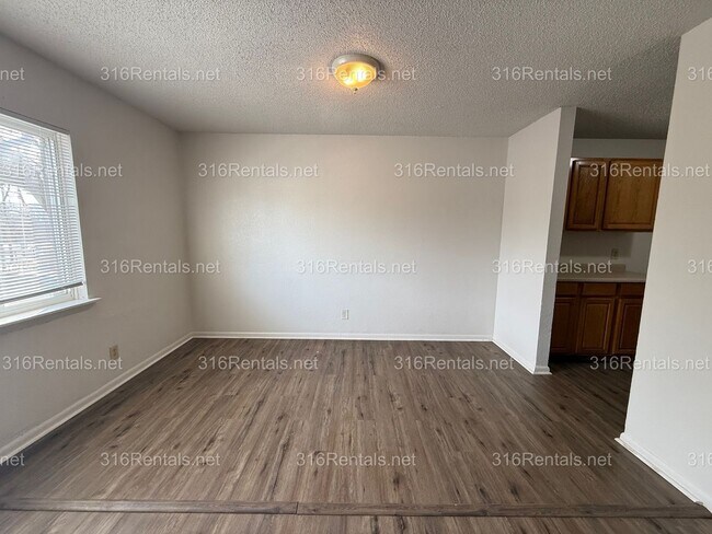 Building Photo - $675 - Accepting SECTION 8/ Housing Voucher 2 bedroom / 1 bathroom - Newly remodeled Apartment