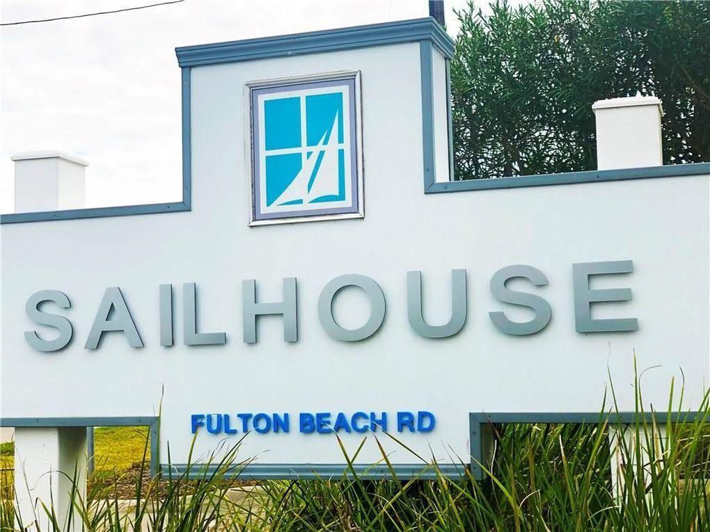 Building Photo - 204 Sailhouse Way