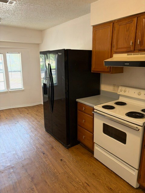 Building Photo - 2524 Catalina Way