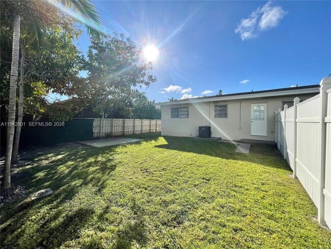 Building Photo - 18715 Atlantic Blvd