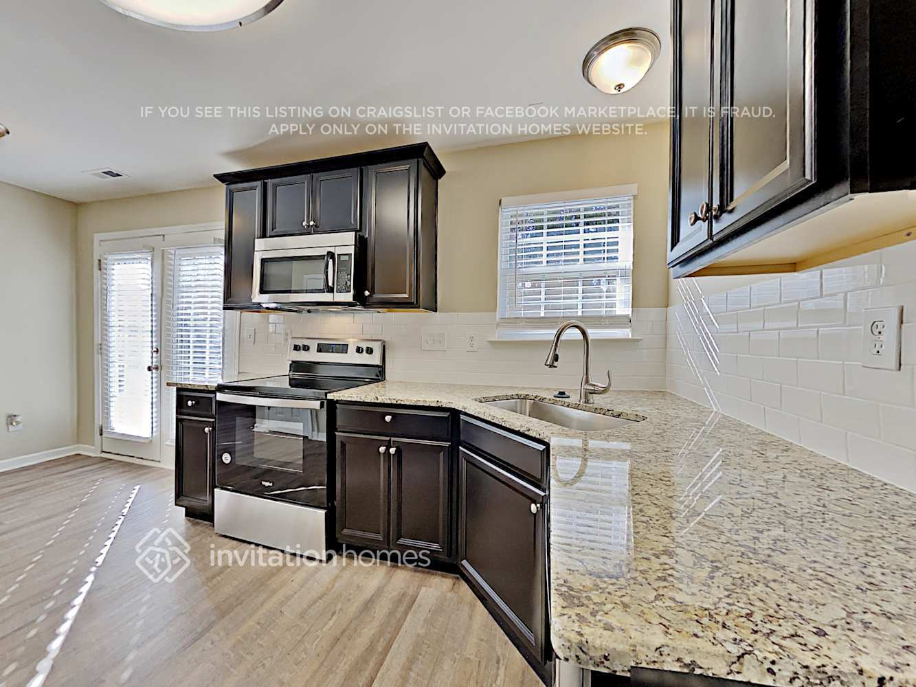 Building Photo - 15181 Tracy Beth Rd