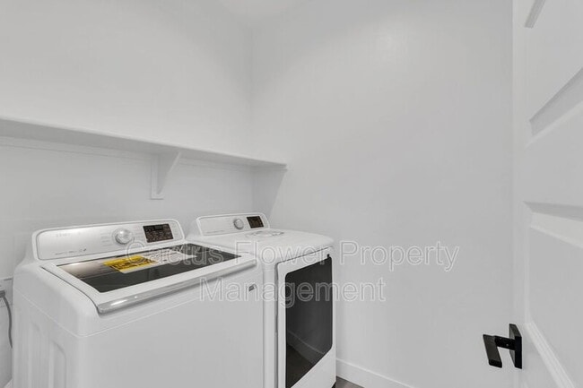 Building Photo - 13281 W Crimson Ter