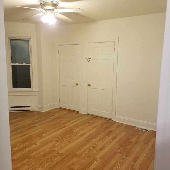 Building Photo - 146 Wellsville Ave