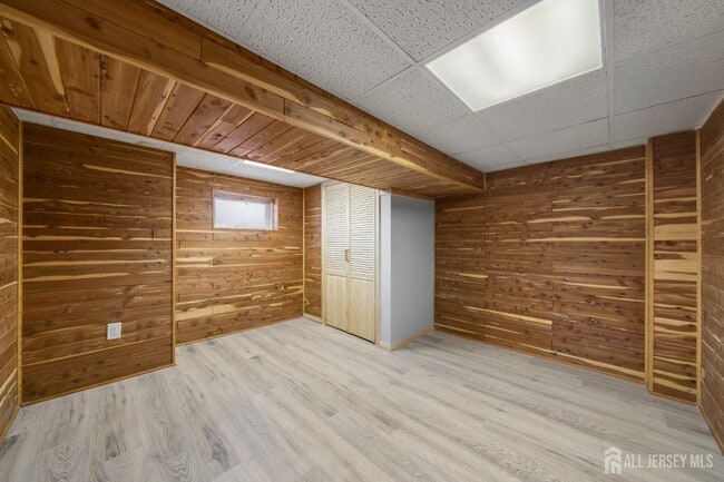 Building Photo - 657 Amboy Ave
