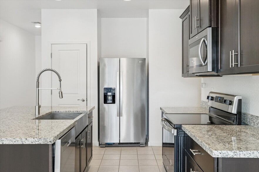 Building Photo - 4331 W Allen St