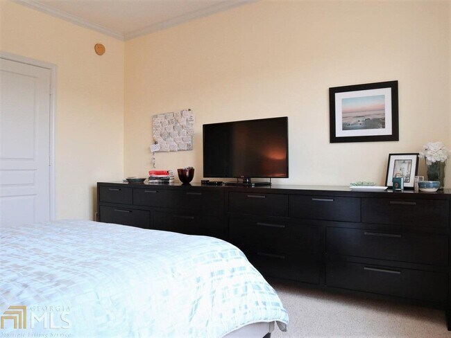 Building Photo - 10 Perimeter Summit Blvd