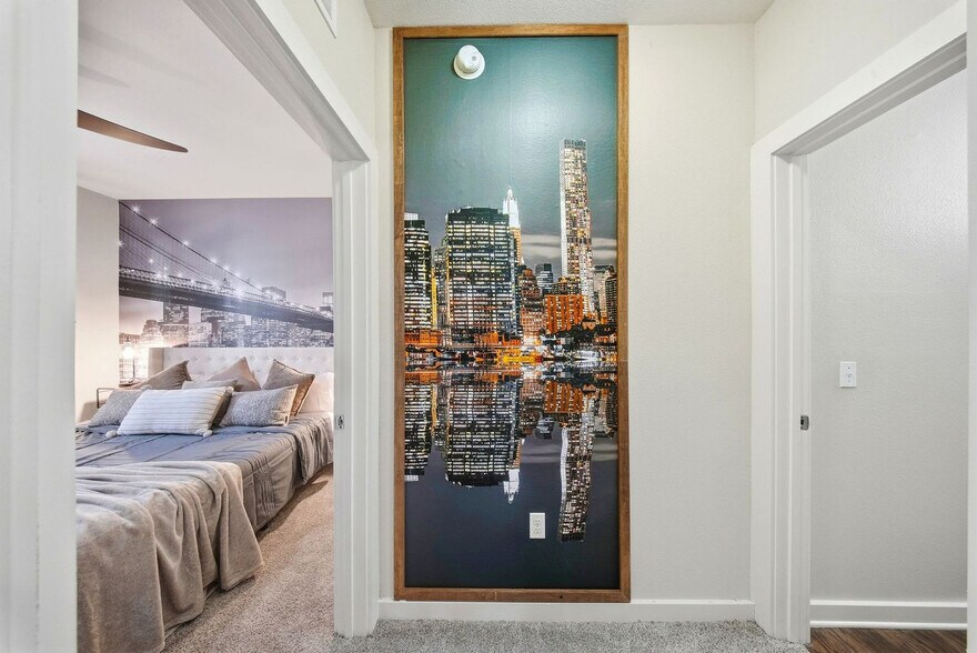 Building Photo - 1700 W Cleveland St