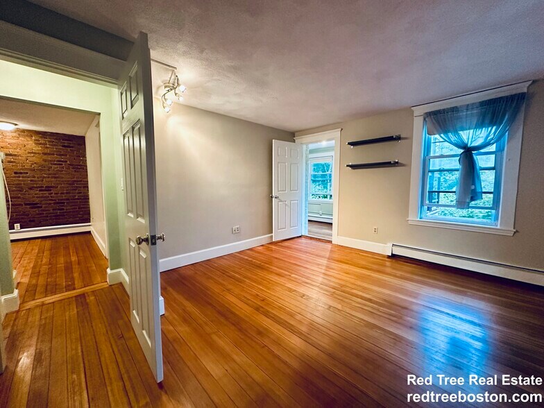 Building Photo - 39 South St