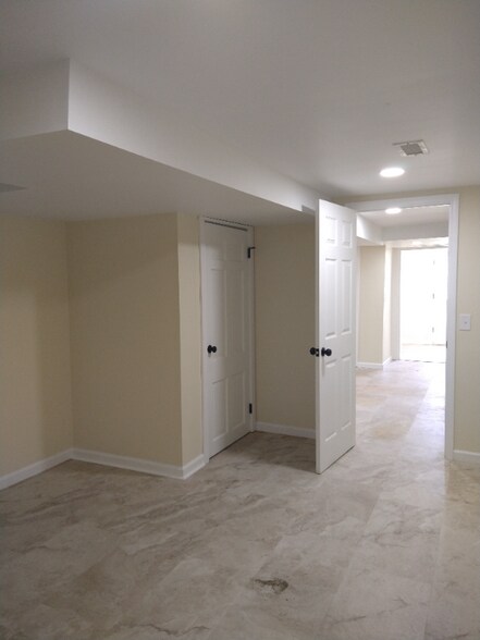 Building Photo - 301 D St