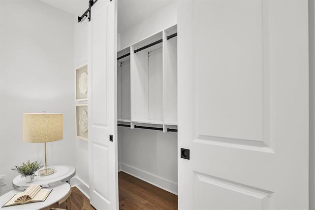 Building Photo - 4116 University Blvd