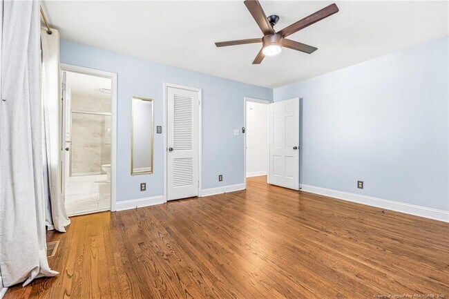 Building Photo - 325 Northview Dr