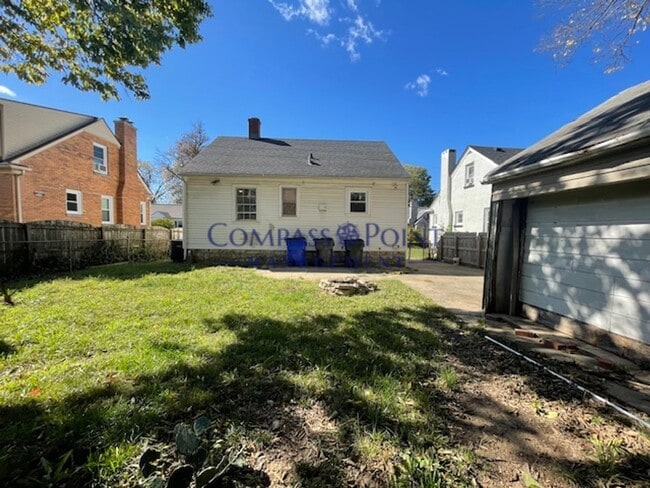 Building Photo - Newly Renovated Just For You! First Month'...