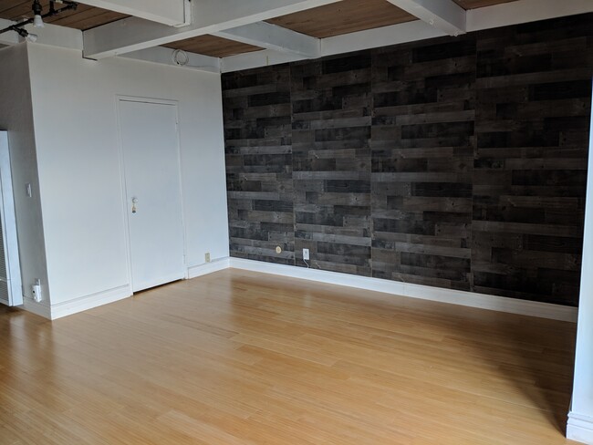 Building Photo - 55 Red Rock Way