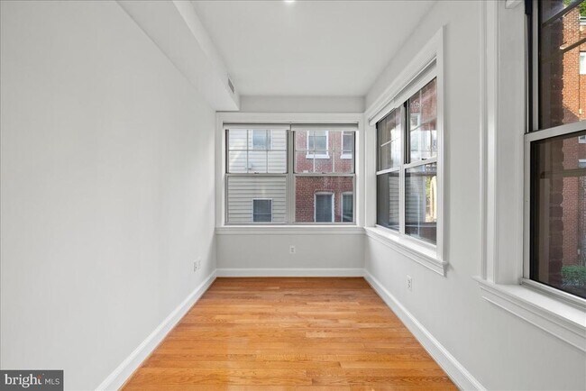 Building Photo - 3220 17th St NW