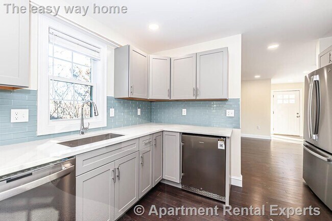 Building Photo - 48 Caldwell Rd