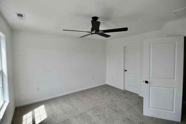 Building Photo - 1145 Appian Crossing Way