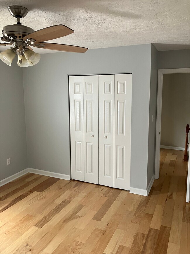 Building Photo - 77 Hennig Dr