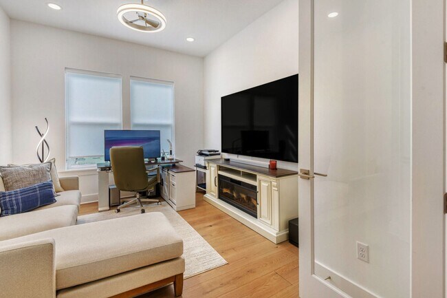 Building Photo - Resort-Style Furnished Lakefront Living in SilverLeaf | 100” Theater & Golf Cart Included