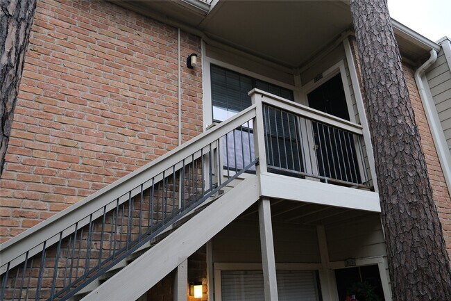 Building Photo - 2001 Bering Dr