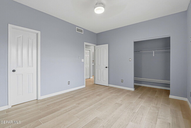 Building Photo - 12325 Tierra Bella Dr