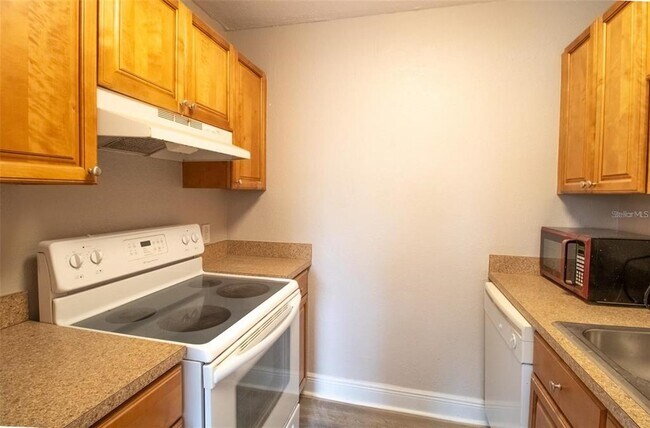 Building Photo - 13725 Juniper Blossom Dr