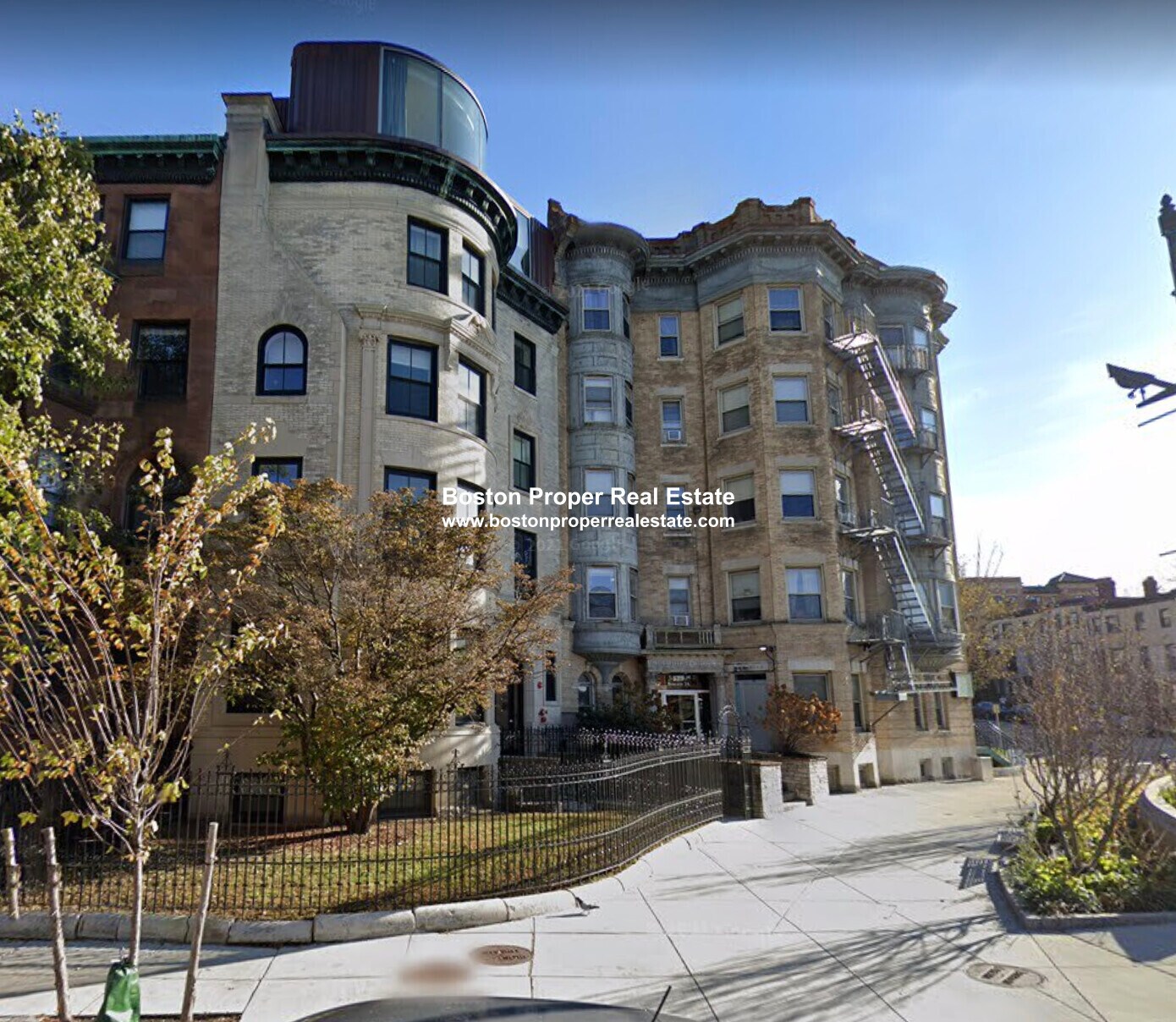 Building Photo - 877 Beacon St