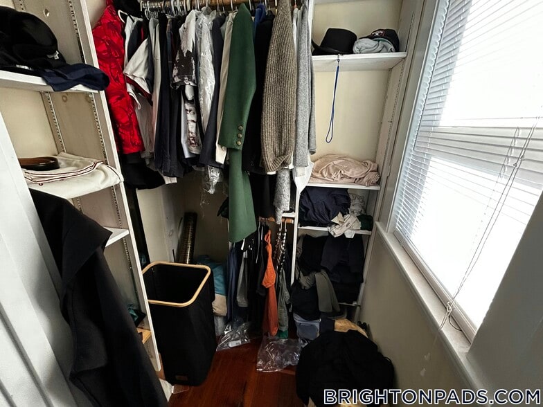 Building Photo - 29 Montcalm Ave