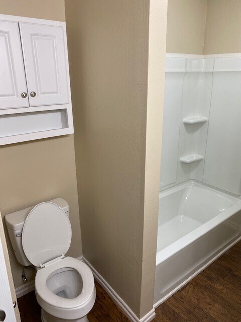 Building Photo - 204 Hardesty Dr