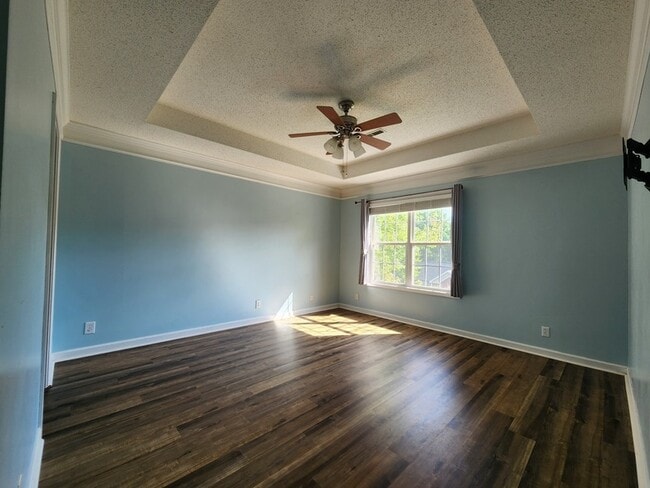 Building Photo - 1680 Barrywood Cir E