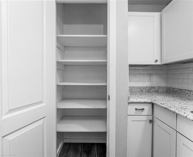 Building Photo - 1845 River Crossing Cir