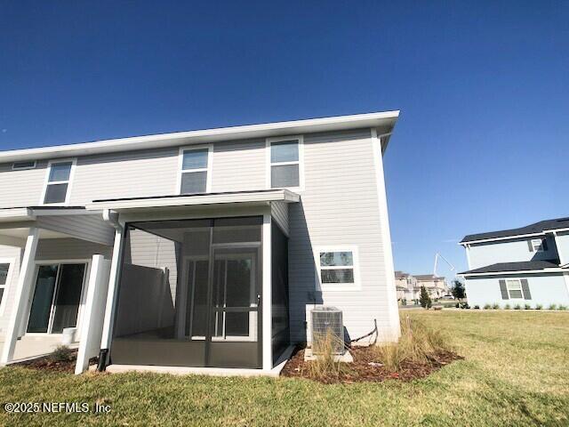 Building Photo - 13991 Molina Dr