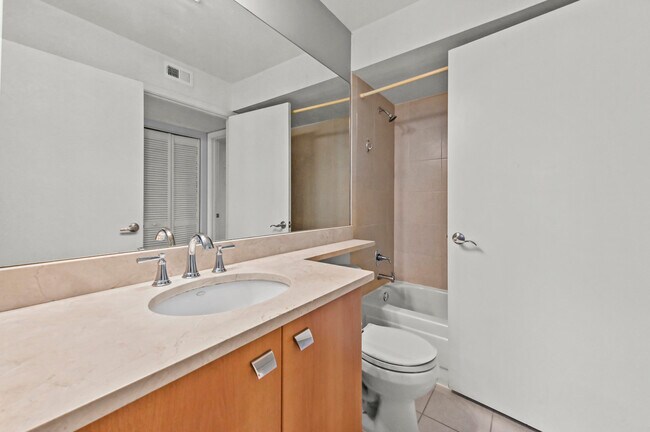 Building Photo - 1055 Crystal Way